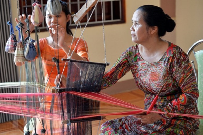 Làng dệt Mỹ Nghiệp – Làng dệt thổ cẩm ở Ninh Thuận: Hướng dẫn chi tiết
